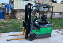 Bán Xe Nâng Tại Hồ Chí Minh: Bảng Giá Và Kinh Nghiệm Chọn Mua Xe Nâng Chất Lượng Từ Vinaboss