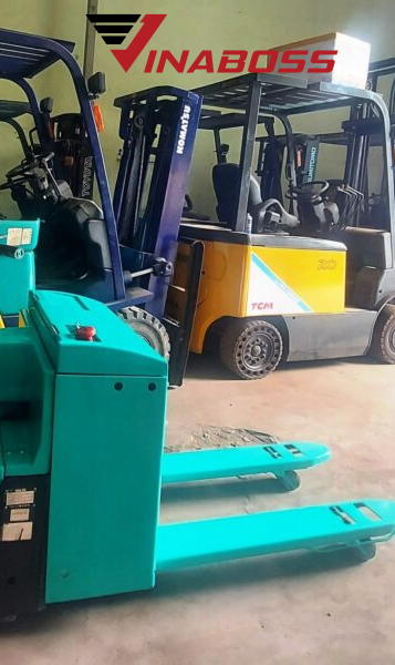 Cẩm Nang Toàn Diện Về Sửa Xe Nâng Điện: Bảng Giá, Quy Trình Và Bí Quyết Bảo Trì Từ Vinaboss