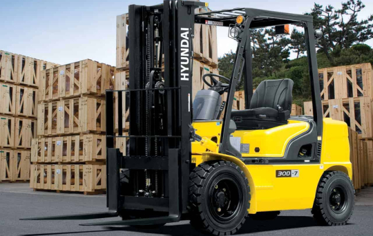 7 nguyên tắc cần tránh khi sử dụng xe nâng làm việc