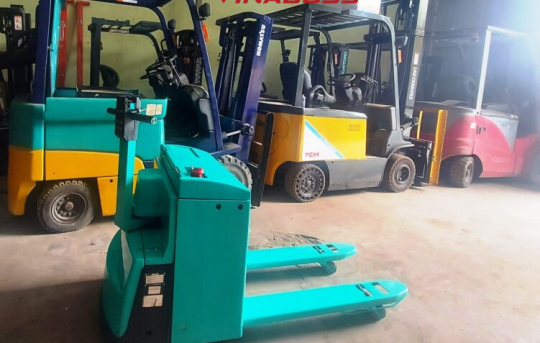 Cẩm Nang Toàn Diện Về Sửa Xe Nâng Điện: Bảng Giá, Quy Trình Và Bí Quyết Bảo Trì Từ Vinaboss