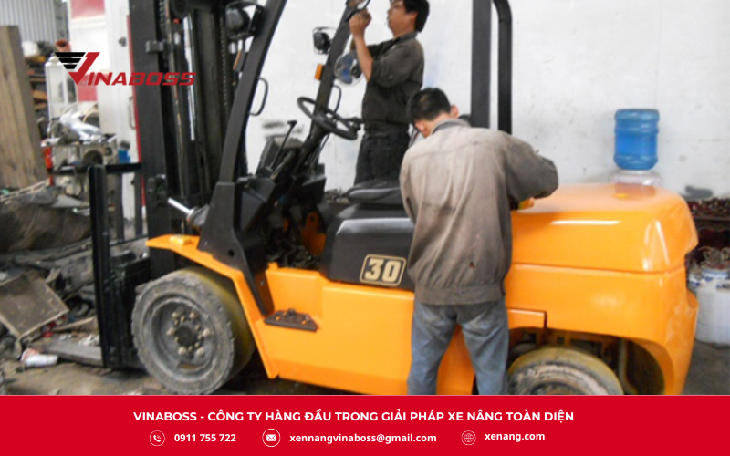 Hệ thống làm mát có nhiệm vụ duy trì nhiệt độ động cơ ở mức an toàn