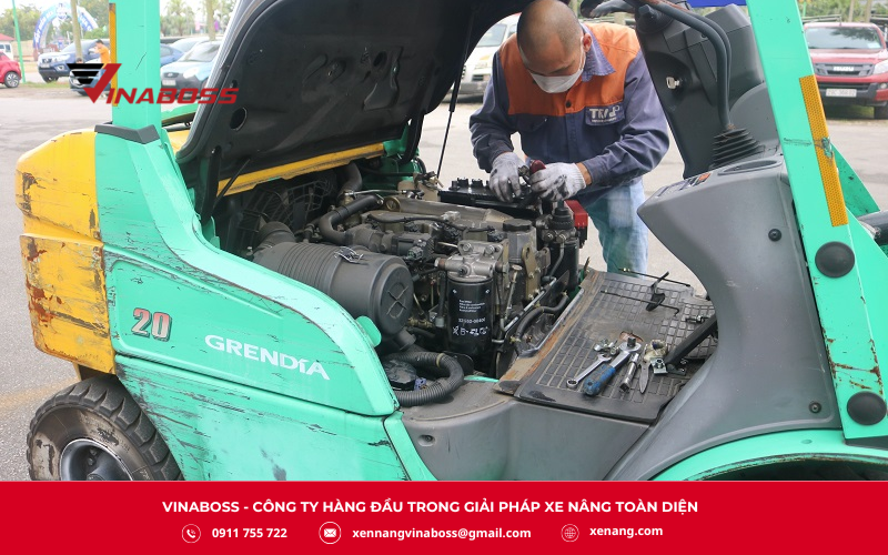 Sau mỗi 1.000 giờ hoạt động hoặc theo khuyến nghị của nhà sản xuất