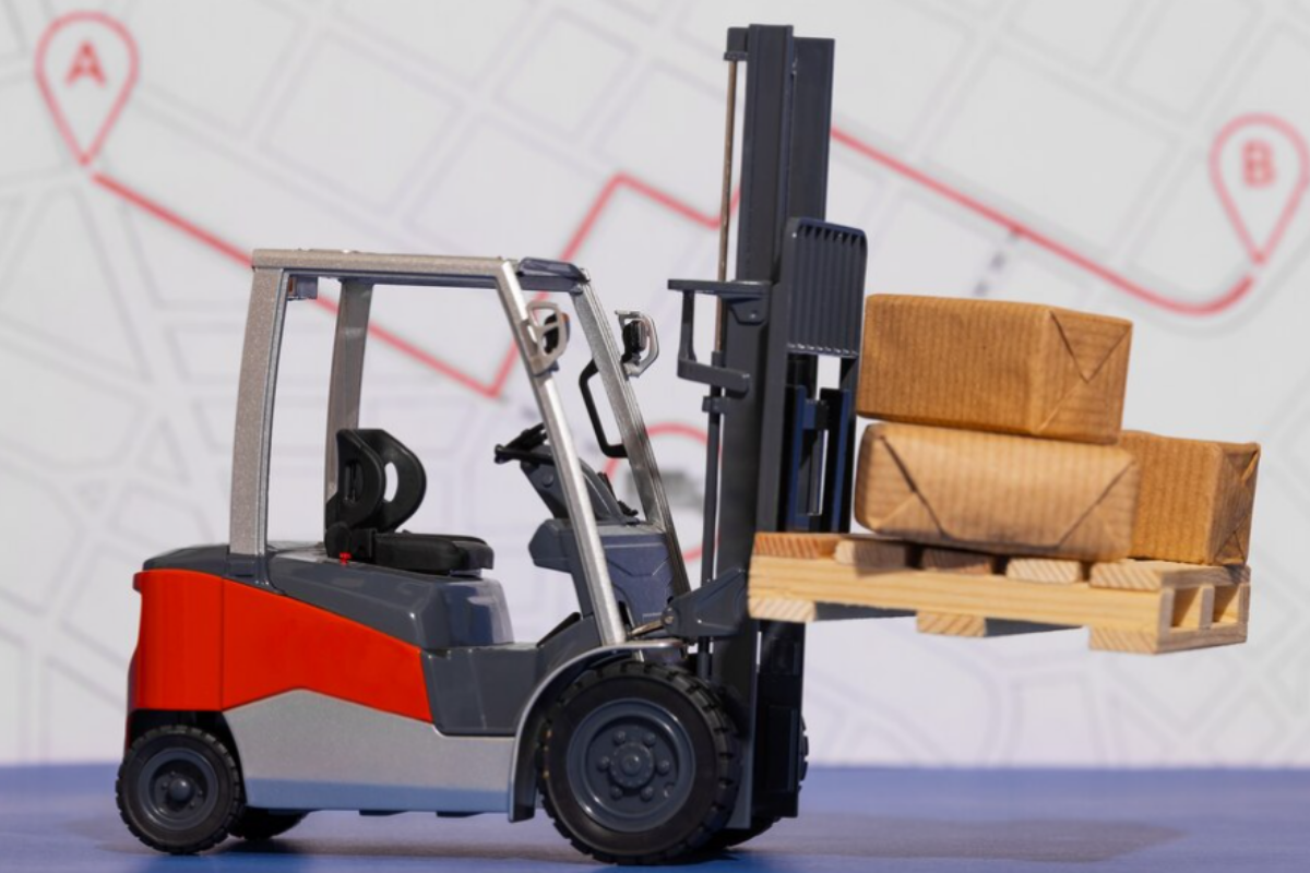 Xe nâng Reach truck của Nichiyu được các nhà máy, kho xưởng nhỏ sử dụng rất nhiều vì tính tiện ích nhỏ gọn của xe