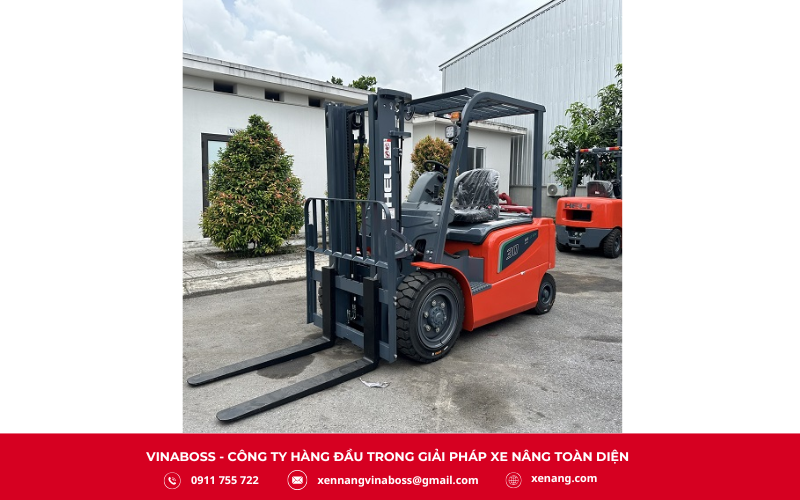 Quan sát đồng hồ táp-lô, kiểm tra xem hệ thống có báo lỗi