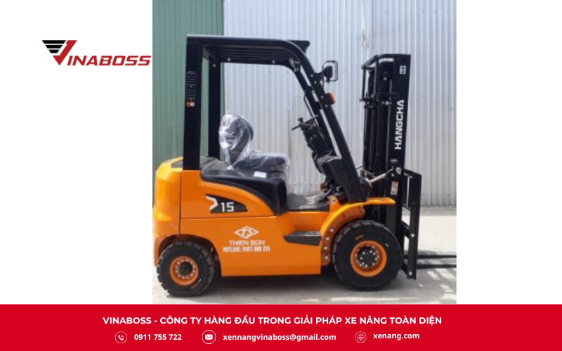 Khung nâng 2 tầng với chức năng dịch càng giúp di chuyển càng nâng về phía trước