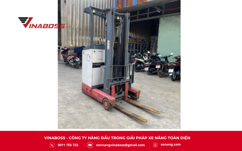 Xe nâng điện đứng lái 900kg NICHIYU FBRM9-75-300PBL, còn gọi là xe nâng điện reach truck