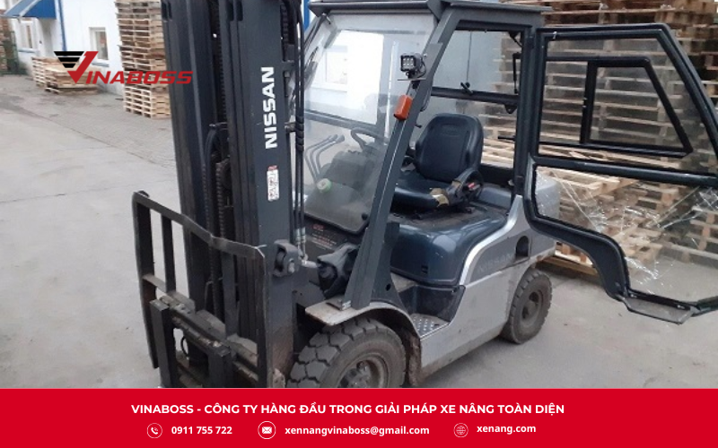 Ứng dụng của dòng xe nâng dầu Nissan 2,5 tấn rất đa dạng trong nhiều lĩnh vực công nghiệp 