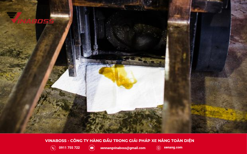 Bảo dưỡng thủy lực đúng cách giúp xe nâng Clark hoạt động ổn định.