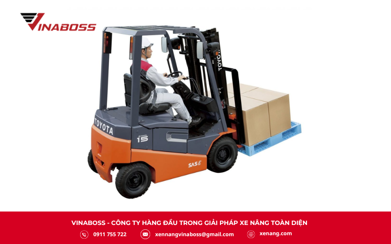 Cách lái xe nâng hàng chi tiết