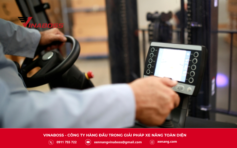 Khi xe đang vận hành mà bất ngờ ngắt điện, bạn cần kiểm tra ngay hệ thống kết nối