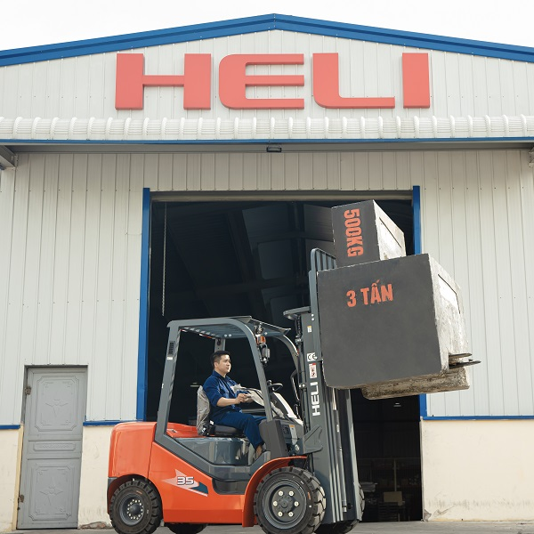 Heli Việt Nam cung cấp dịch vụ sửa chữa và bảo dưỡng xe nâng.