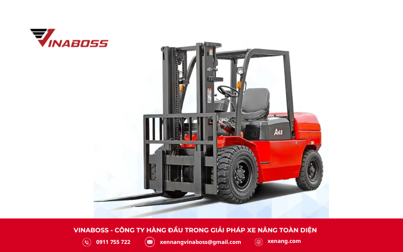 Xe nâng 4 tấn là lựa chọn lý tưởng cho các doanh nghiệp trong ngành thép, xây dựng