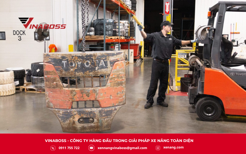 Sự xuất hiện của nhiều nhà máy xay xát, kho lương thực làm tăng nhu cầu sử dụng và sửa chữa xe nâng