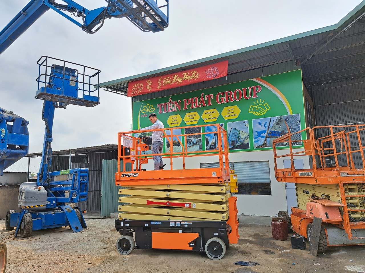 Tiến Phát Group cung cấp xe nâng và giải pháp di dời máy móc tại Phan Thiết
