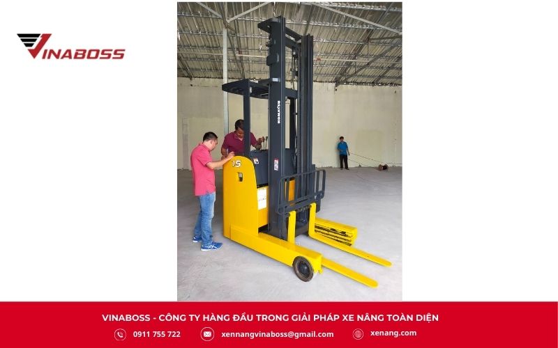 VINABOSS - Đại lý bán xe nâng Komatsu chính hãng giá tốt nhất thị trường