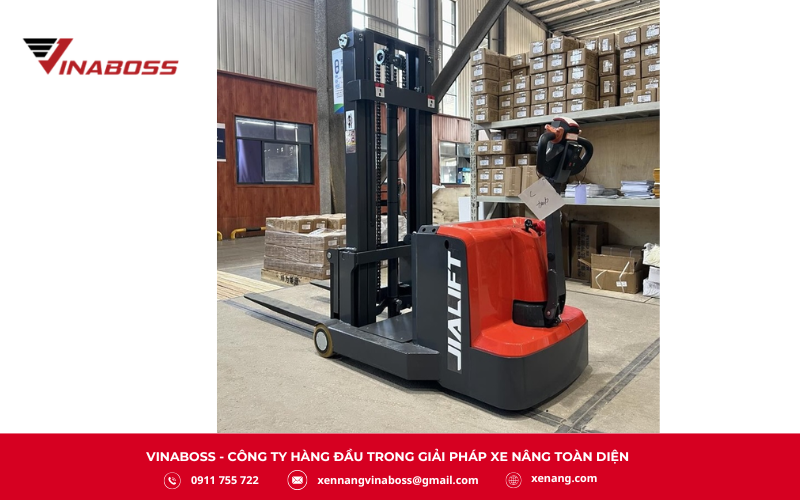 Xe nâng đứng lái, dắt lái