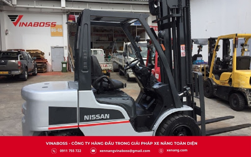 Xe nâng dầu Nissan