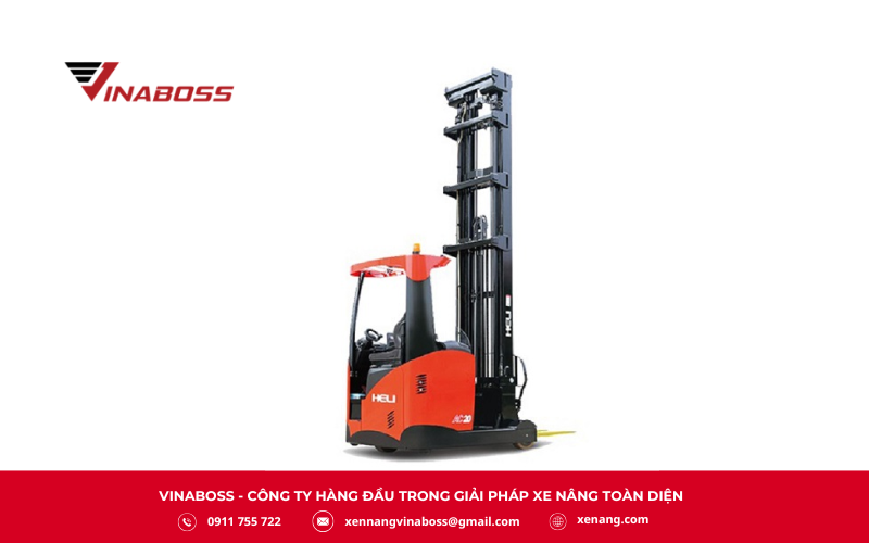 Xe nâng Reach truck là xe nâng tầm cao chuyên dụng, thiết kế cho lối đi hẹp, dùng để xếp dỡ pallet trong kho kệ cao