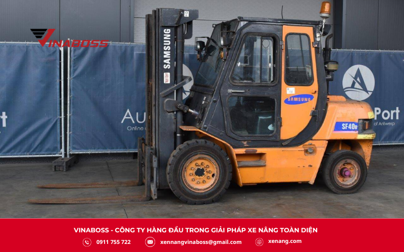Xe nâng Samsung chủ yếu là xe cũ, giá hợp lý, phù hợp doanh nghiệp cần tiết kiệm chi phí