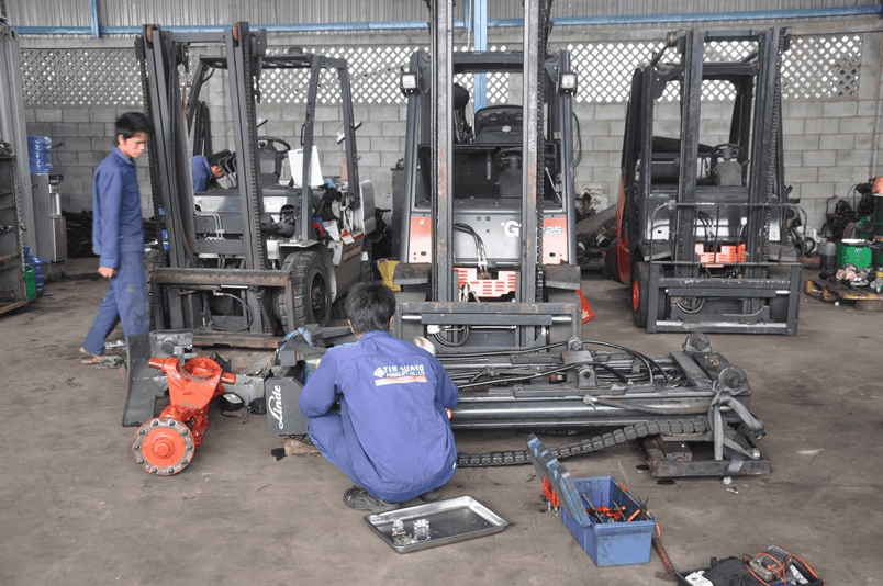 Sửa chữa hệ thống van điều khiển xe nâng