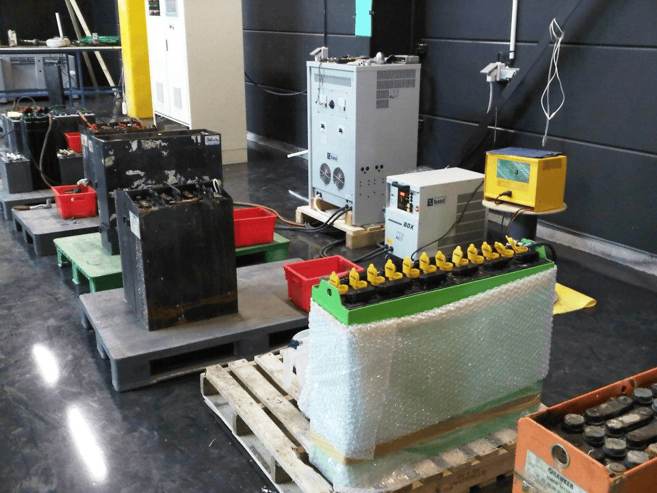 Sửa chữa hệ thống bình điện xe nâng