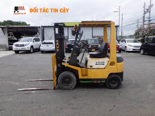 Báo giá xe nâng dầu 2.5 tấn cũ, tốt, chất lượng tại Xenang.com