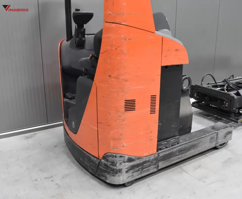 Xe nâng điện Reach Truck 1.6 tấn Toyota RRE160HR
