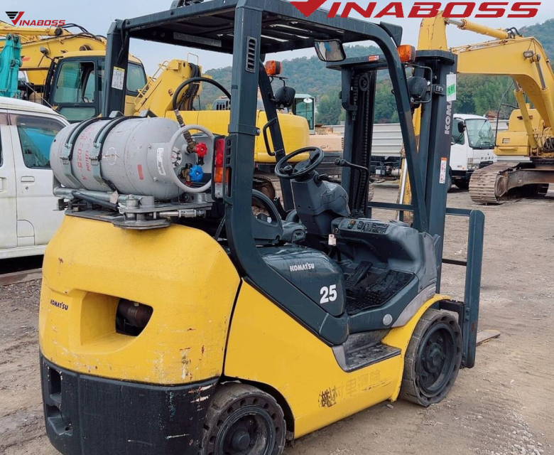 Xe Nâng Komatsu Model FG25NT-16