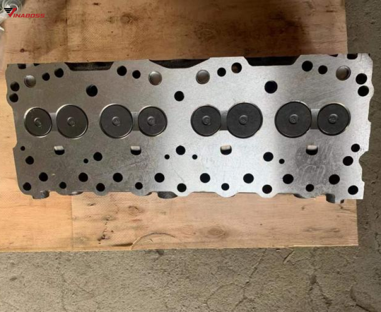 Đầu xi lanh TCM Model: C240