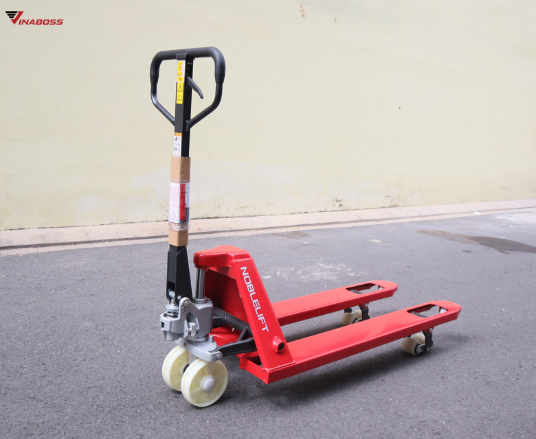 Xe nâng tay thấp càng hẹp Noblelift AC30.1 (3 tấn)