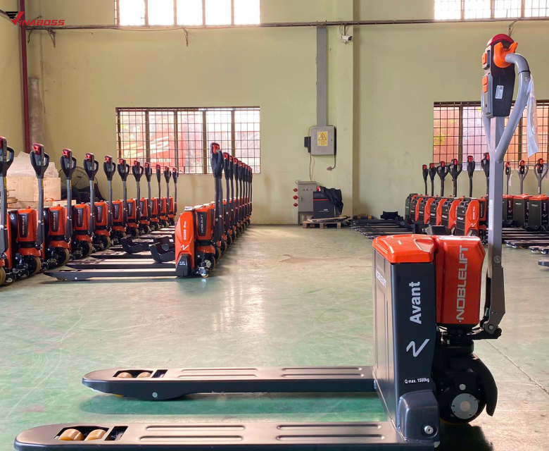 XE NÂNG ĐIỆN THẤP PWB15/20 NOBLELIFT