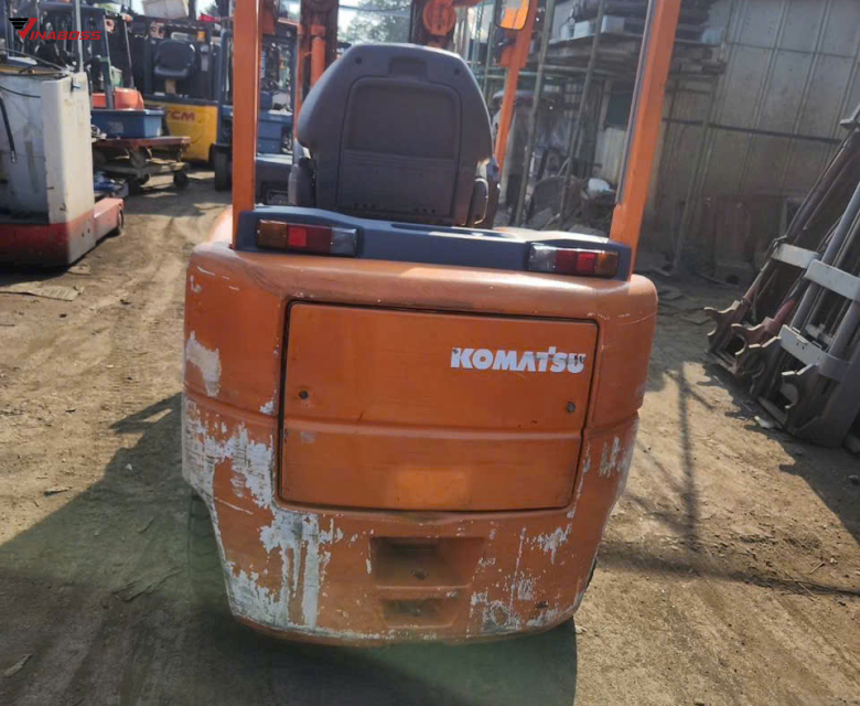 Xe Nâng Điện ngồi lái Komatsu FB25EX-11