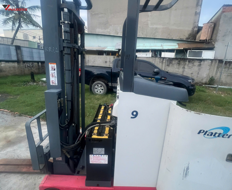 Xe nâng điện đứng lái 900kg NICHIYU FBRM9-75-300PBL 