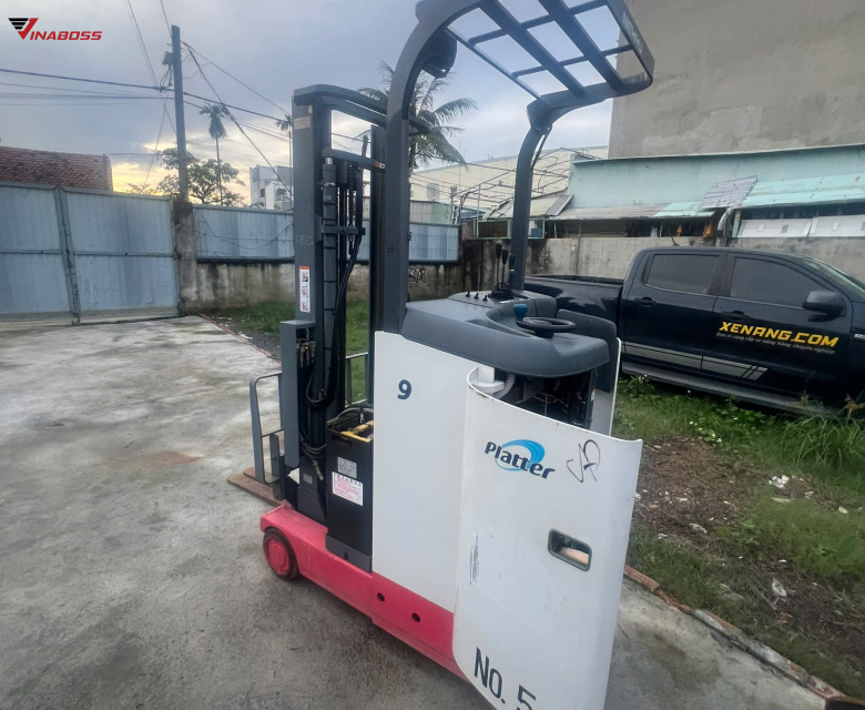 Xe nâng điện đứng lái 900kg NICHIYU FBRM9-75-300PBL 