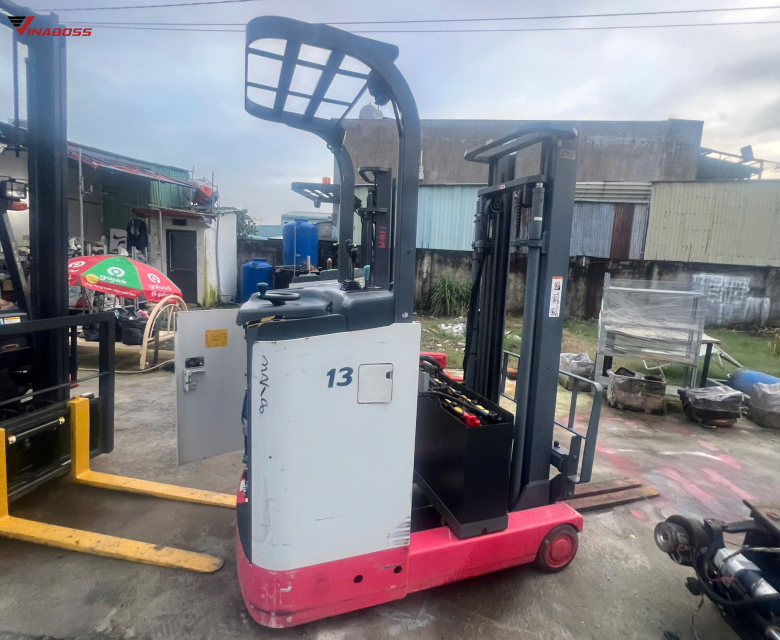 Xe Nâng Điện Đứng Lái 1.300kg NICHIYU FBRM13-75-300