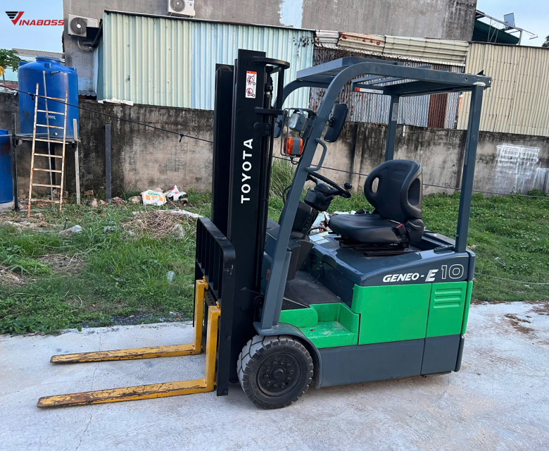 XE NÂNG ĐIỆN NGỒI LÁI TOYOTA  7FBE10