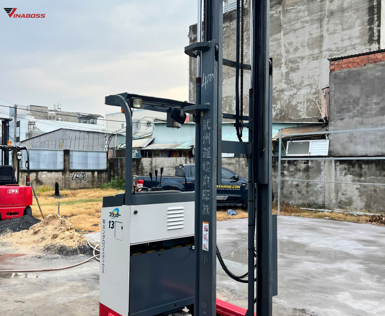 Xe Nâng Điện Đứng Lái 1.300kg NICHIYU FBRMW13-75B-600