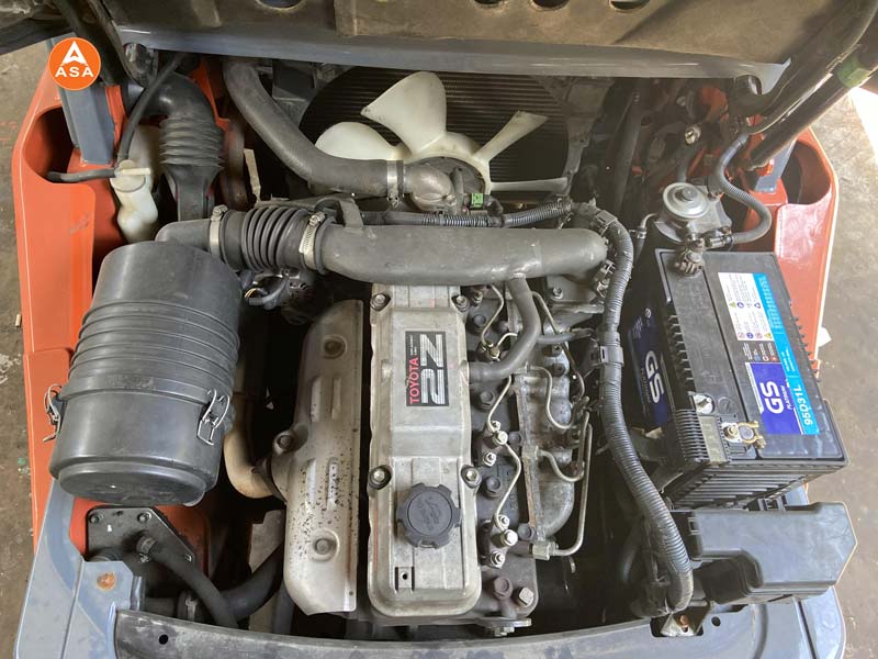Động cơ máy xe nâng Toyota 2.5 tấn cực kỳ mạnh mẽ và bền bỉ